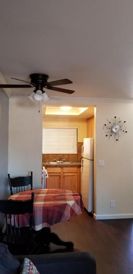 Sierra Crossing Motel Bloomington ภายนอก รูปภาพ
