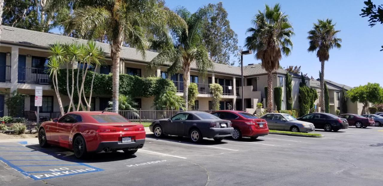 Sierra Crossing Motel Bloomington ภายนอก รูปภาพ